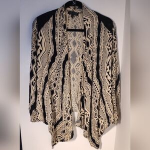 Love Culture Black and Cream Patterned Kimono